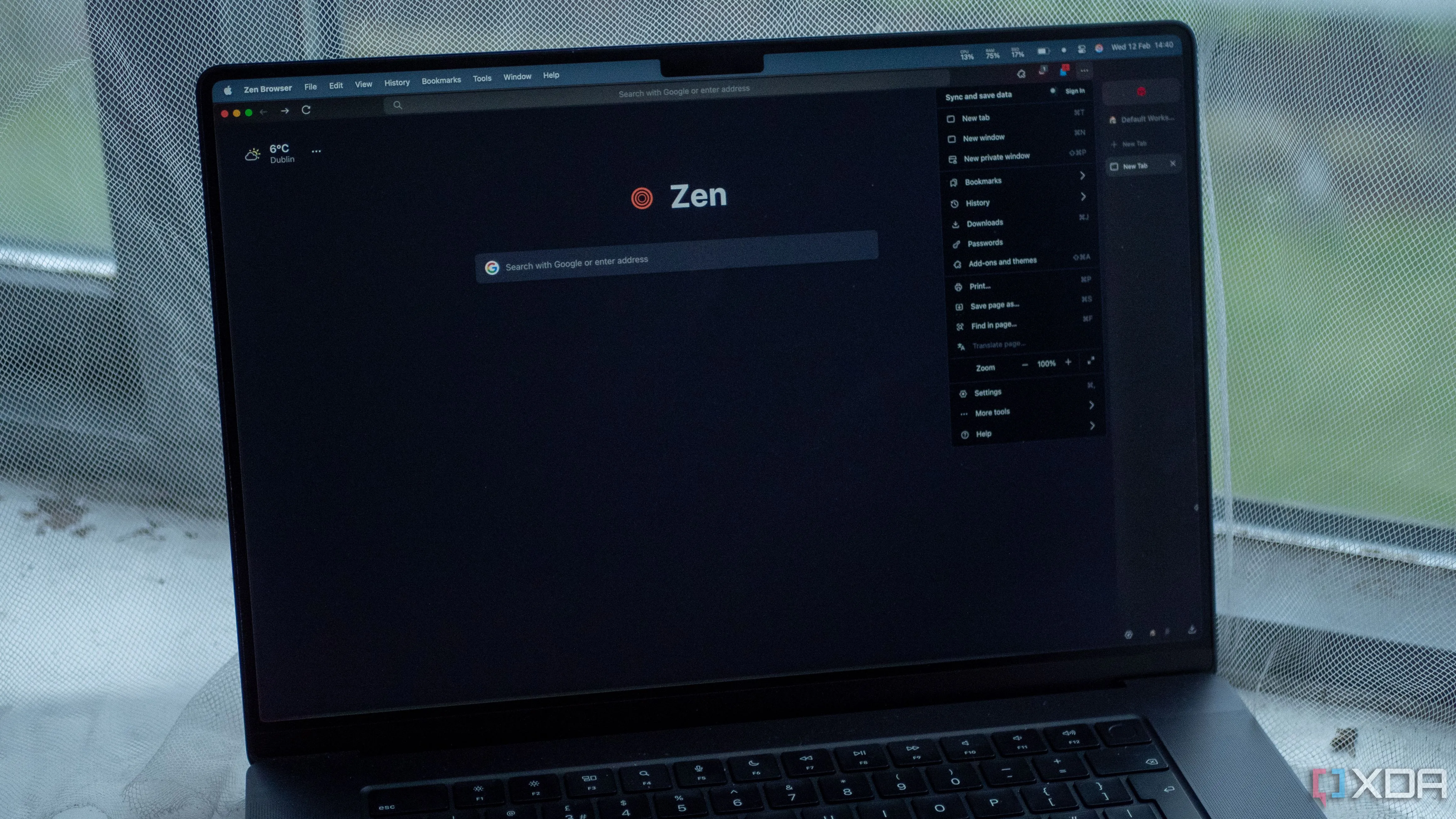 Zen Browser chạy trên MacBook Pro